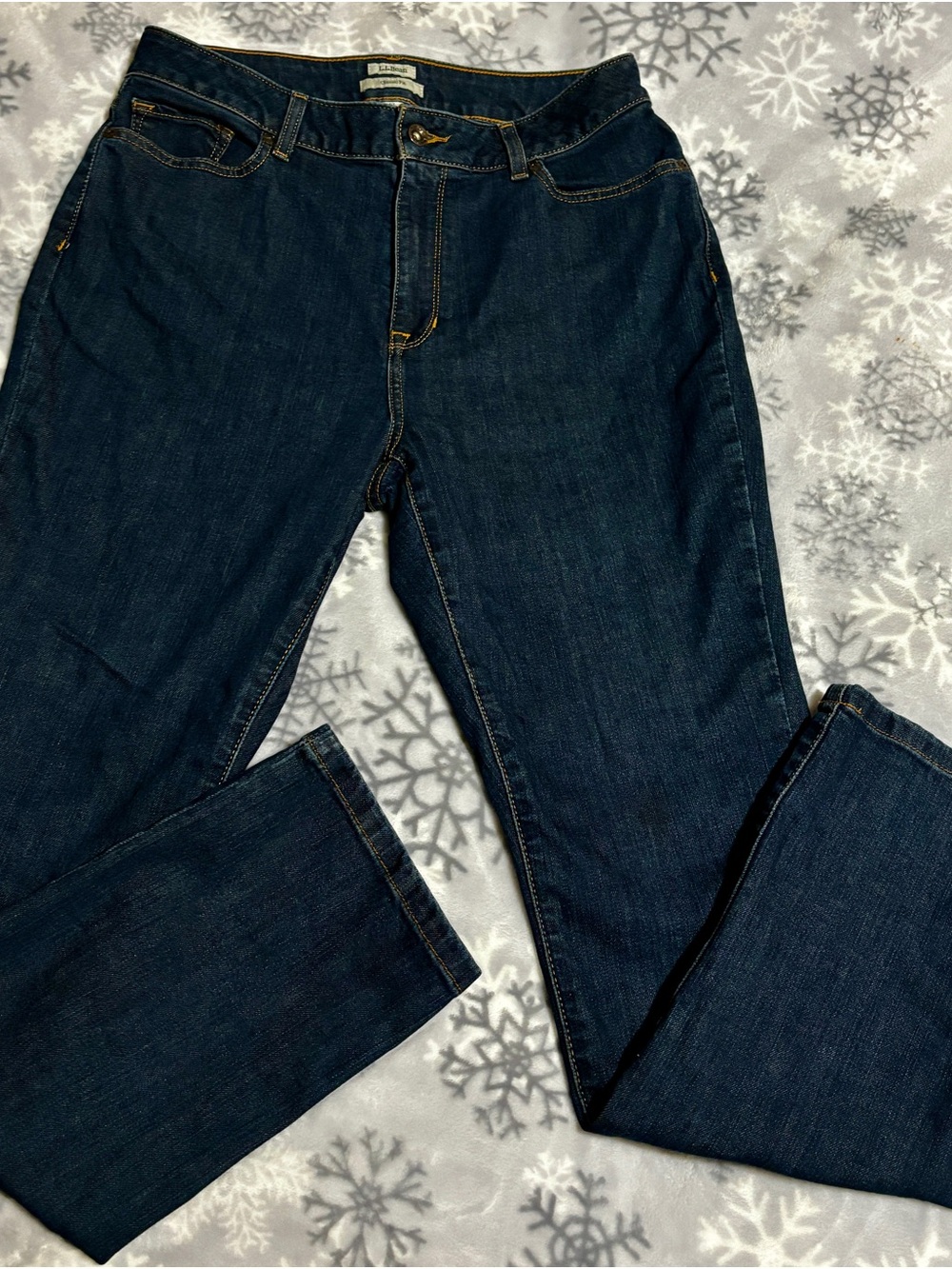 LL Bean Classic Fit Jeans Womens Size 12 Reg Dark Wash Straight Leg Denim Pants